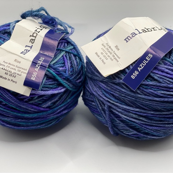 NWT 2 Cakes Malabrigo Rios “Azules” 100% Merino Worsted Wt. Yarn. Made in Peru - Picture 3 of 10